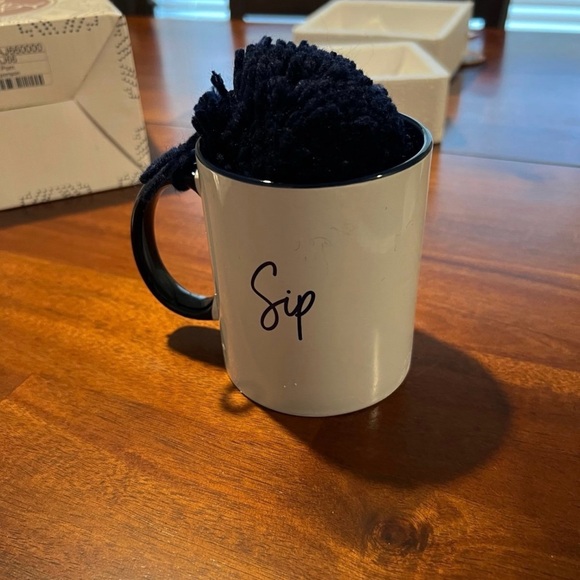 Thirty One Hello Happy Mug - Picture 4 of 8